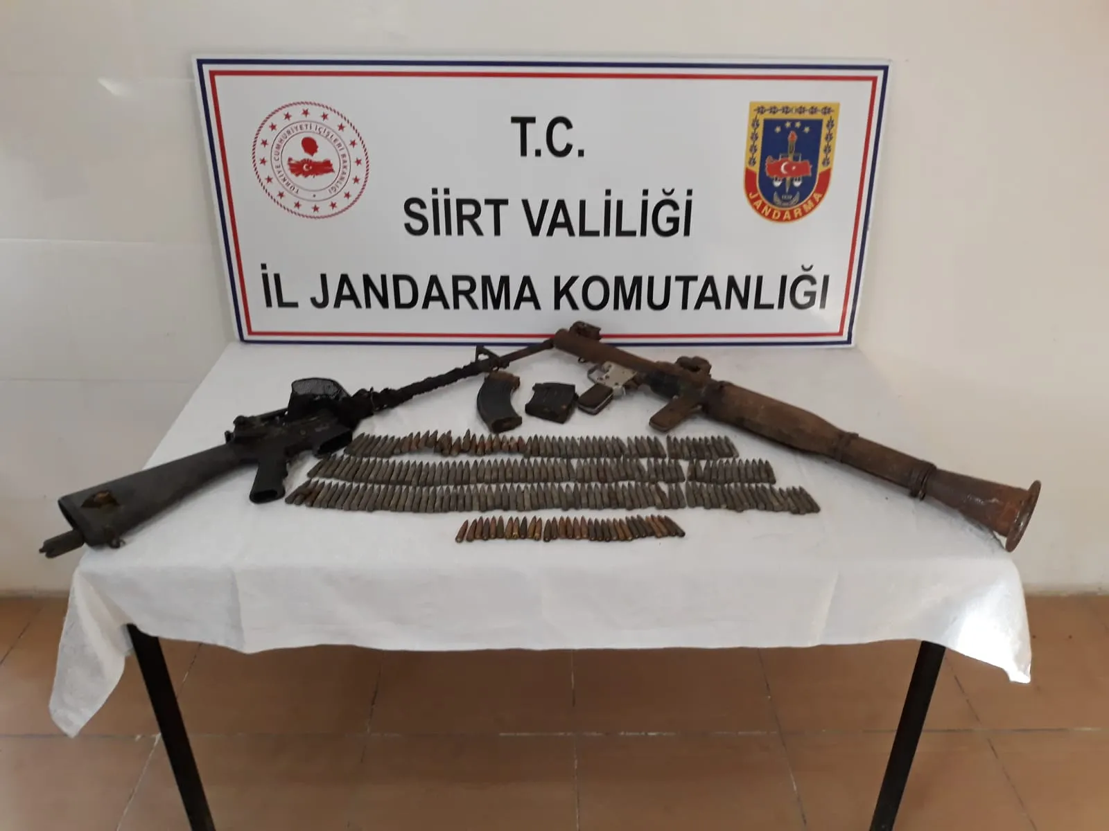 TERÖR ÖRGÜTÜNE AİT SİLAH VE MÜHİMMAT ELE GEÇİRİLDİ