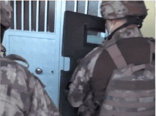 “ŞANS ESERİ YAŞIYORUZ”