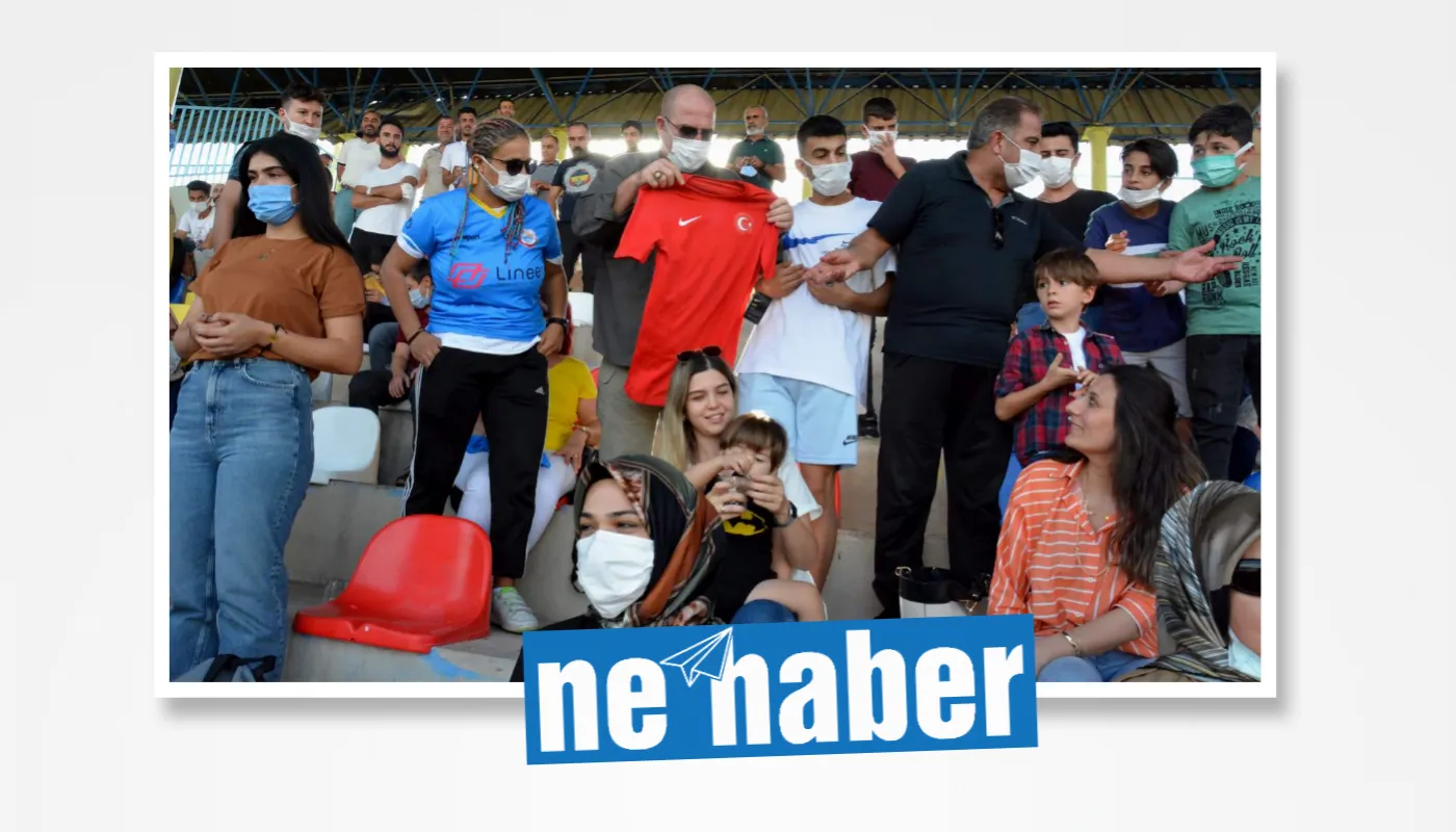 Artık Kadınlar da Maç İzleyebiliyor