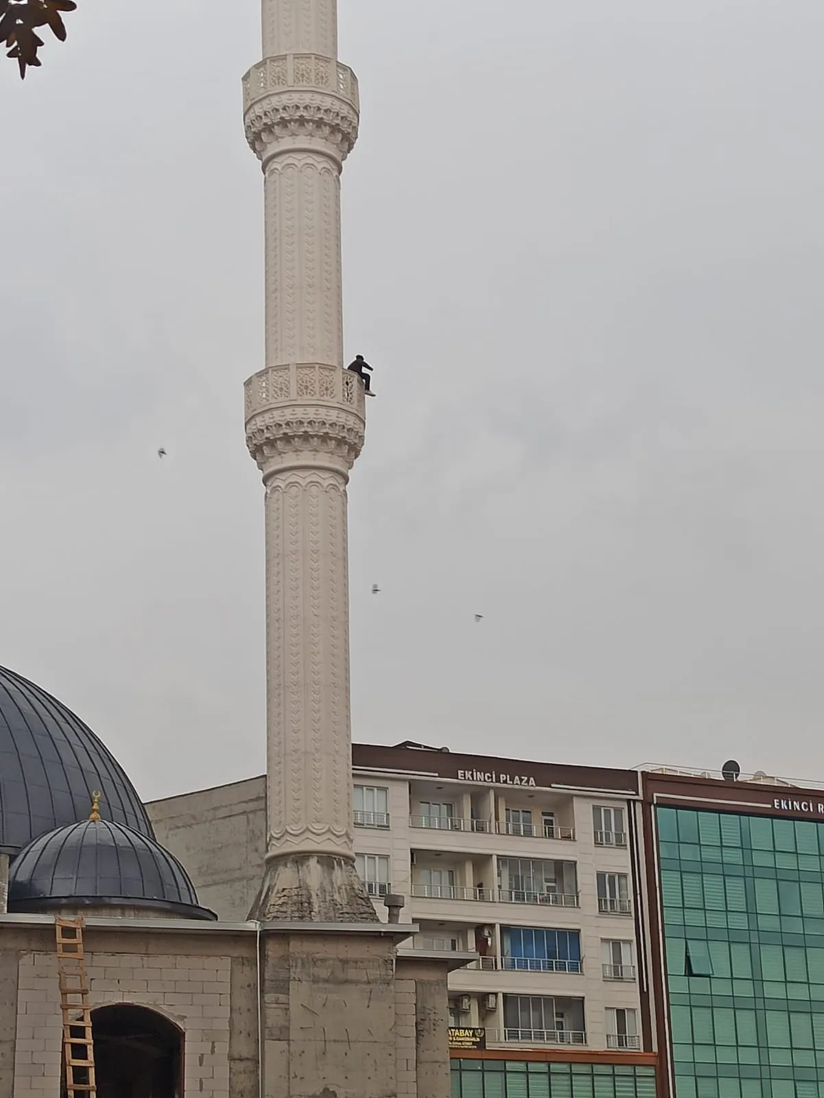 Siirt Meydan Camiinde İntihar Girişimi
