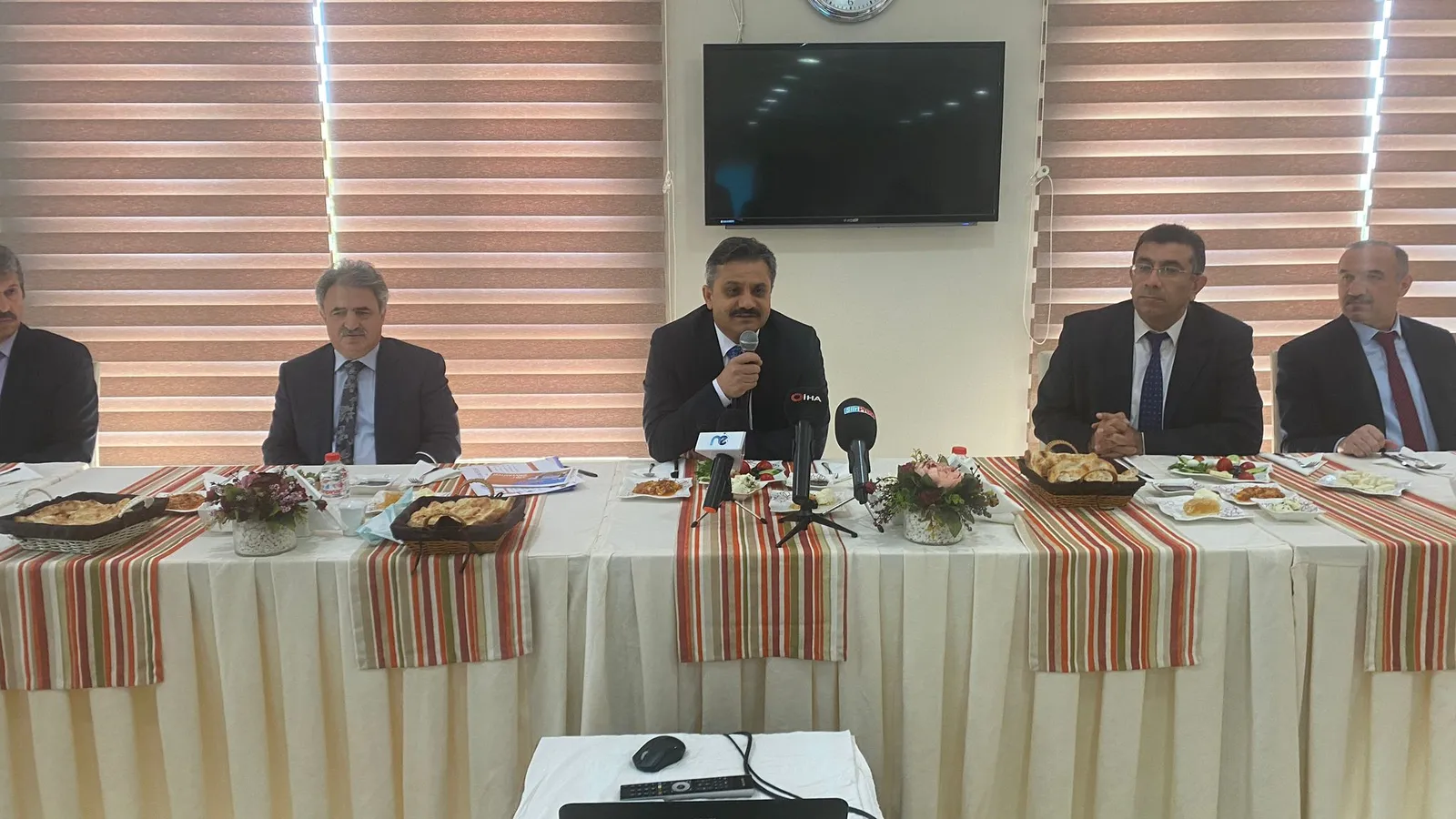 Siirt Üniversitesi'de Bilgilendirme Toplantısı Düzenlendi