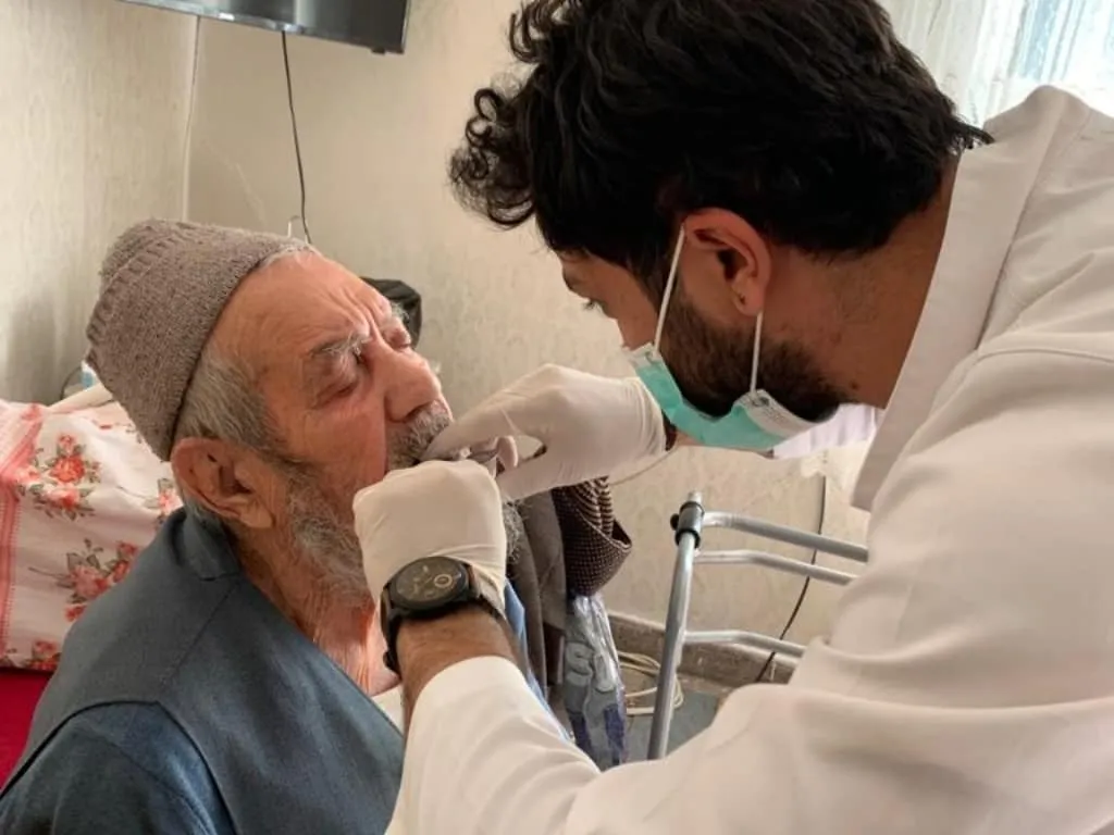 Evde Ağız ve Diş Sağlığı Hizmetleri Verilmeye Başlandı