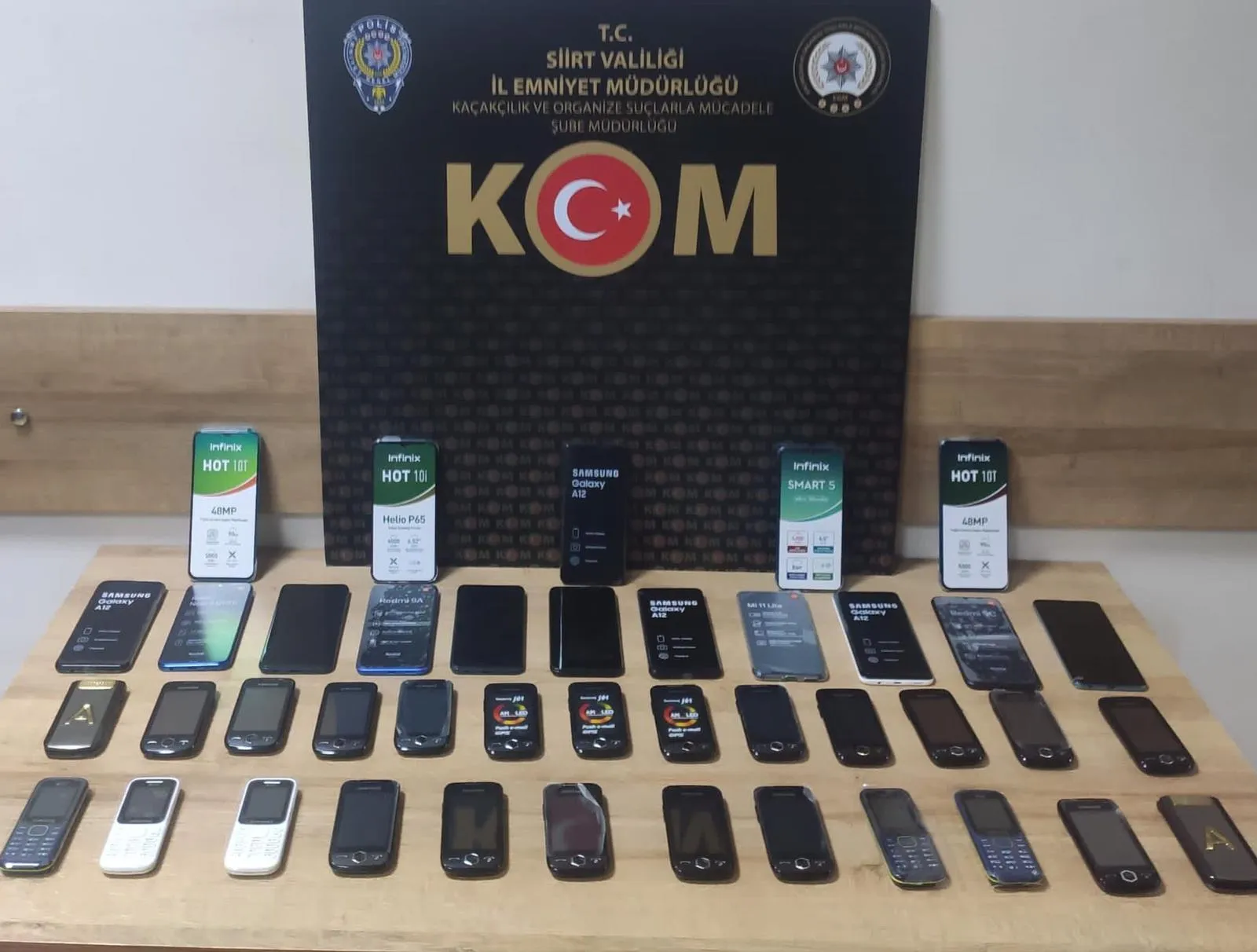 41 Adet Kaçak Telefon Ele Geçirildi