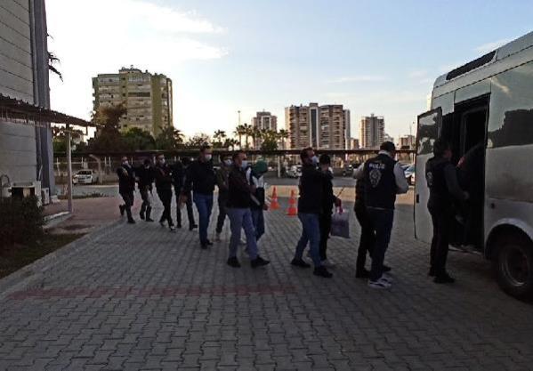 Siirtlileri Dolandıranlar Mersin'de Yakalandı