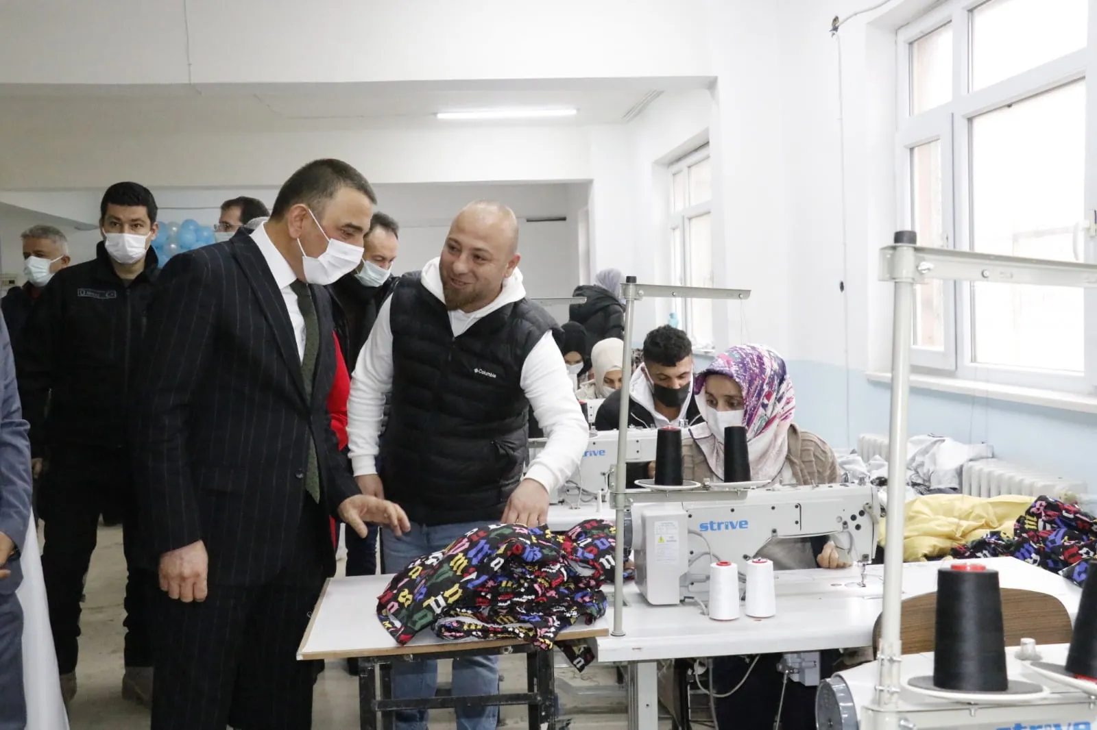 Siirt'te Atıl Durumdaki Bina Tekstil Atölyesine Çevrildi, 50 Kişiye İş İmkanı Sağlandı