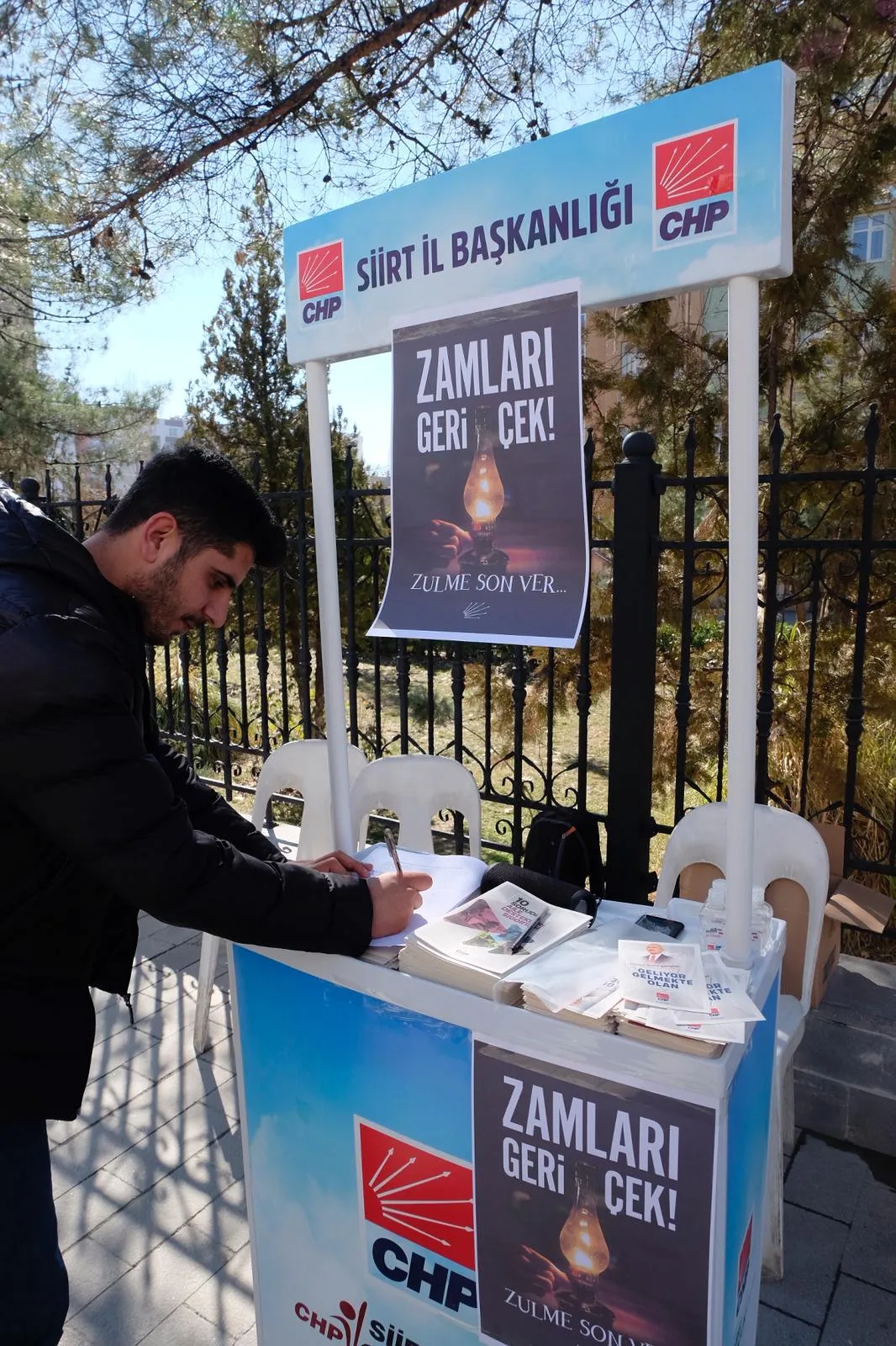 Siirt CHP Gençlik Kolları: "Zamları Geri Çek Zulme Son Ver"