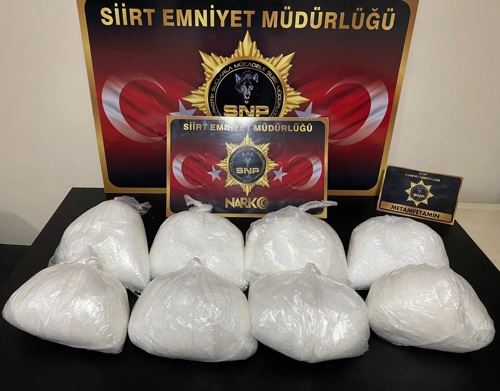 Otomobilde 8 Kilogram Metamfetamin Ele Geçirildi