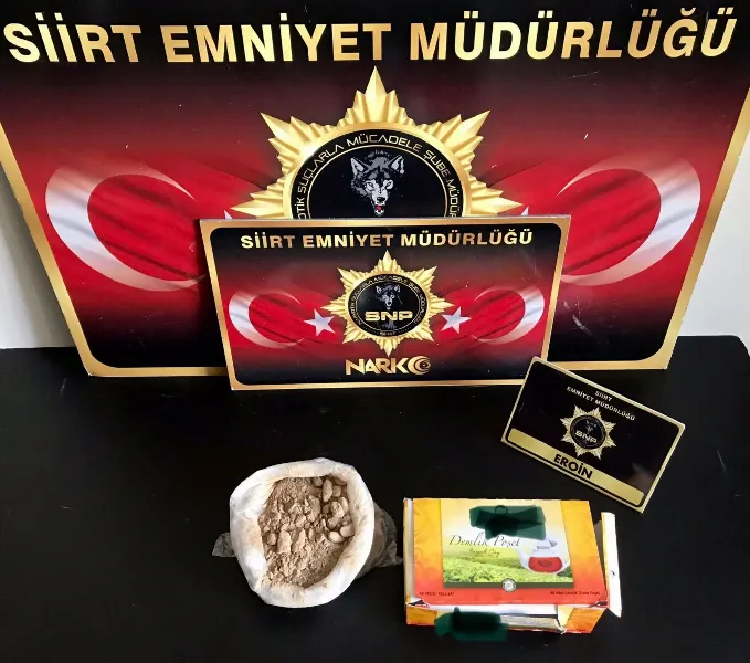 Siirt'te Çay Kutusundan 520 Gram Eroin Çıktı