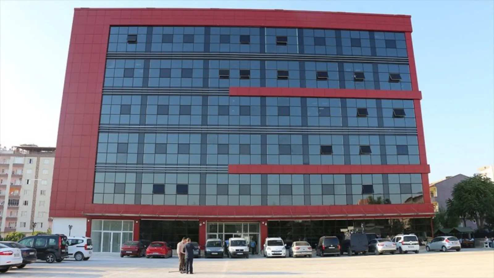 Halk Eğitim Müdürlüğü Apar Topar Taşınıyor mu?
