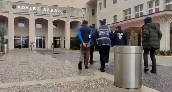 Siirt’te Rögar Kapağı Çalan Hırsızlar Yakalandı