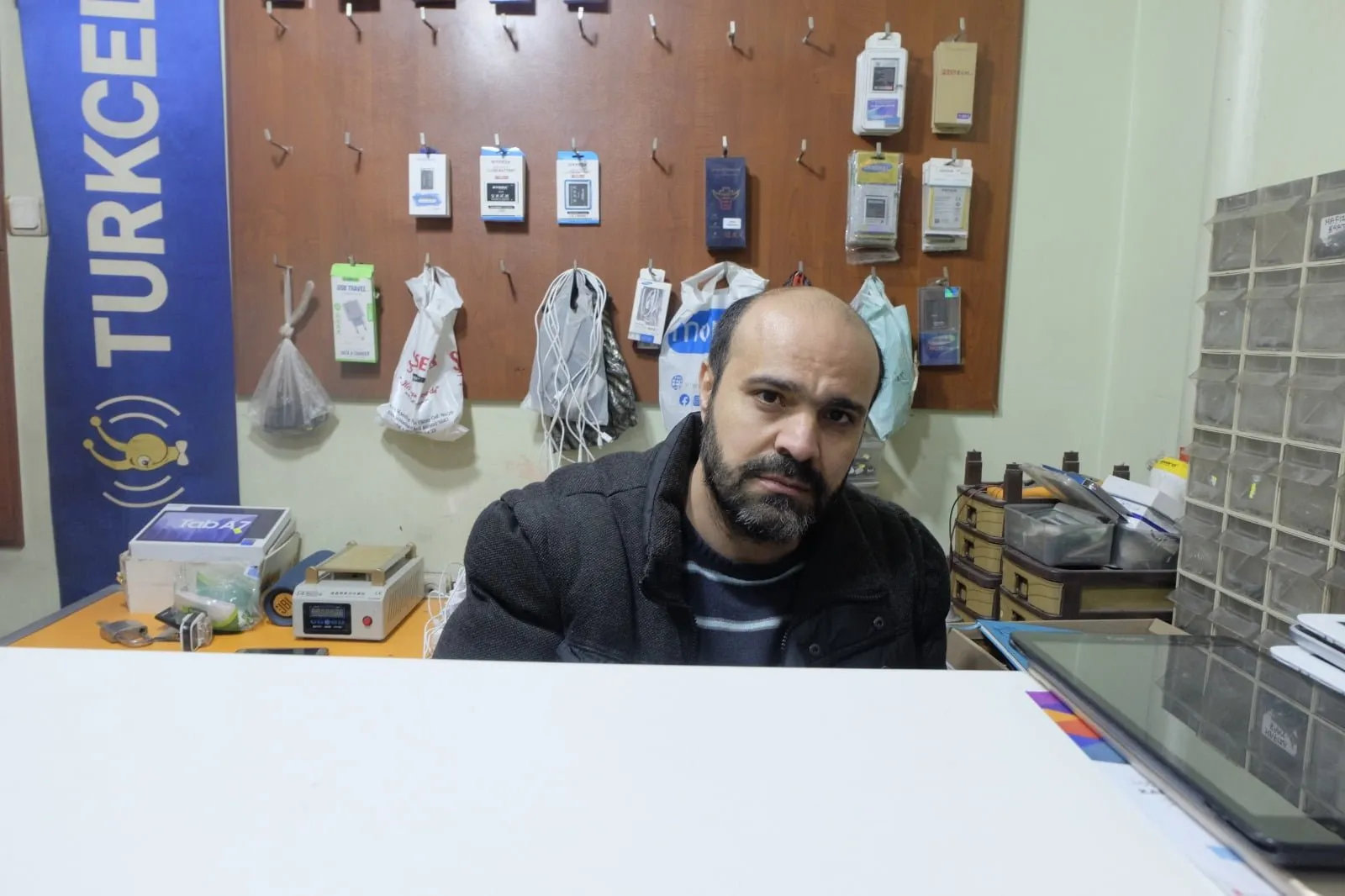 Siirtli Esnaf: "Alım Gücü Azaldığı için Eski Telefonlar Tamir Ediliyor"