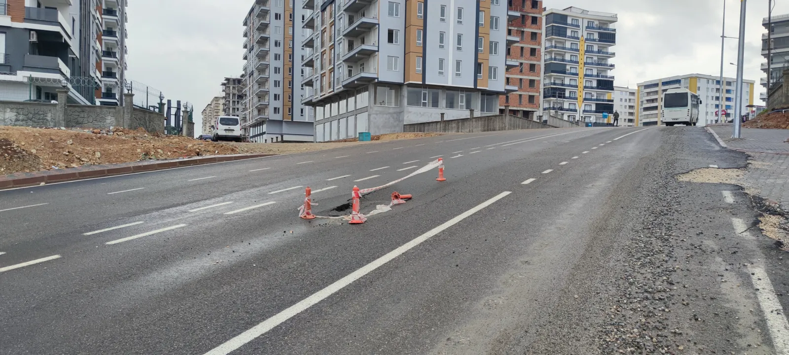 Siirt’te '' Mühendislik Harikası'' Yollar Çökmeye Devam Ediyor