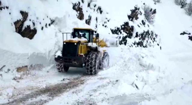 Siirt'te 28 Köy Yolu Ulaşıma Kapandı