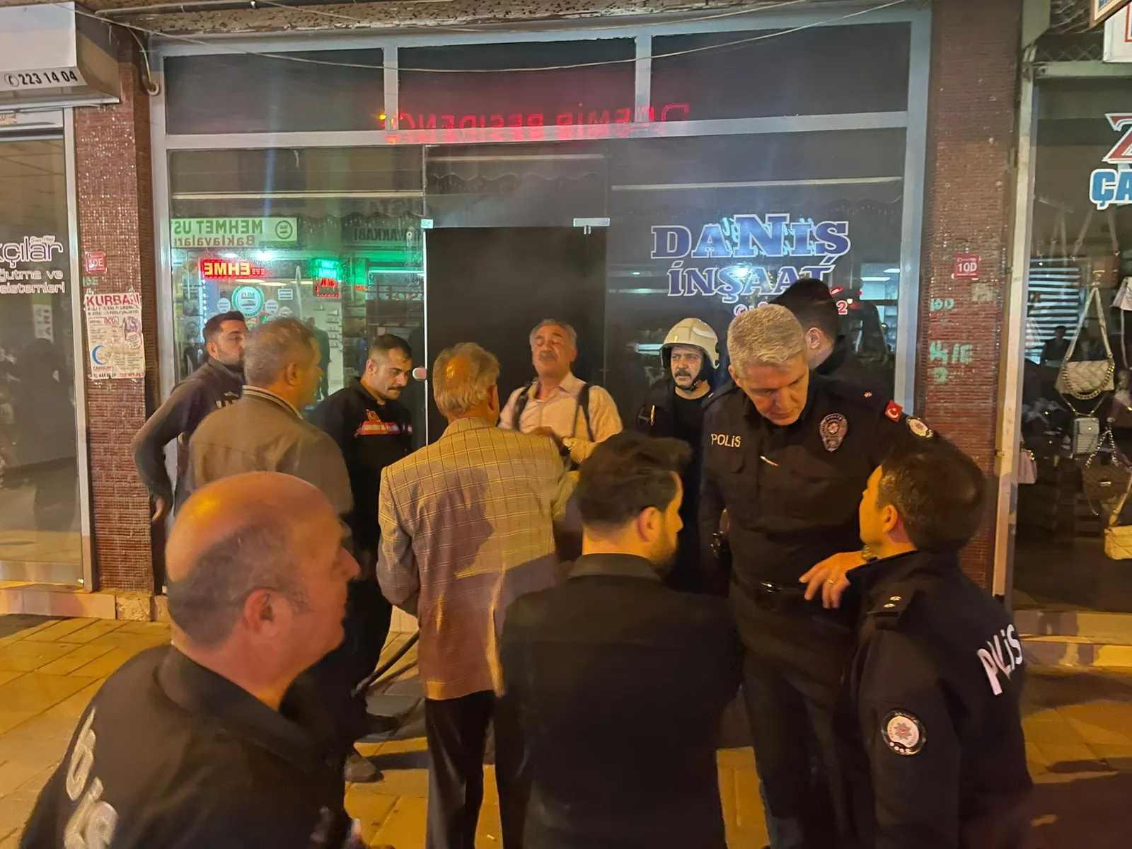 Siirt'te Bir İş Yerinde Klima Patlaması Sonucu Yangın Çıktı