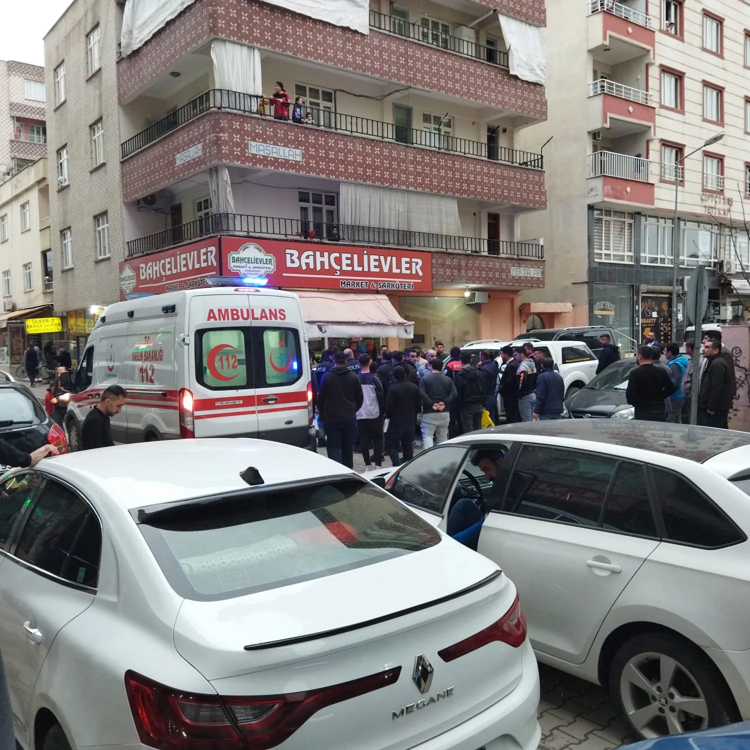 Siirt’te Yol Verme Tartışması Kanlı Bitti: 1 Yaralı