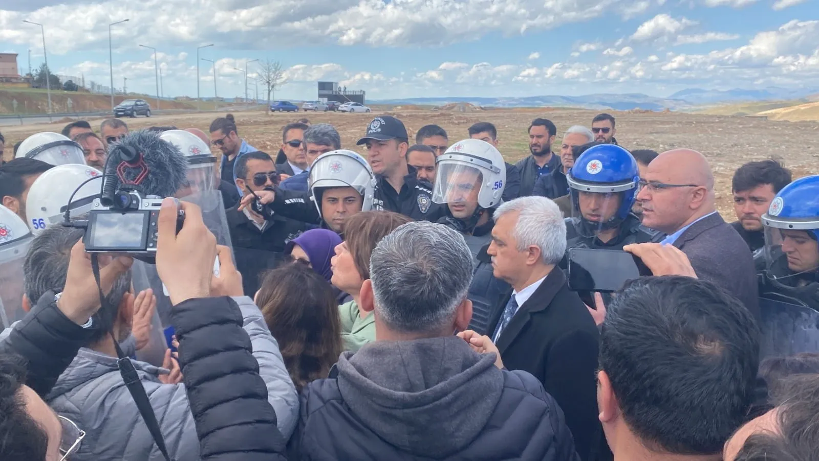 Siirt Milletvekili Beştaş: “Amaç Bu Hafıza Mekanını Yok Etmek, Hakikatlerin Üstünü Betonla Örtmek”