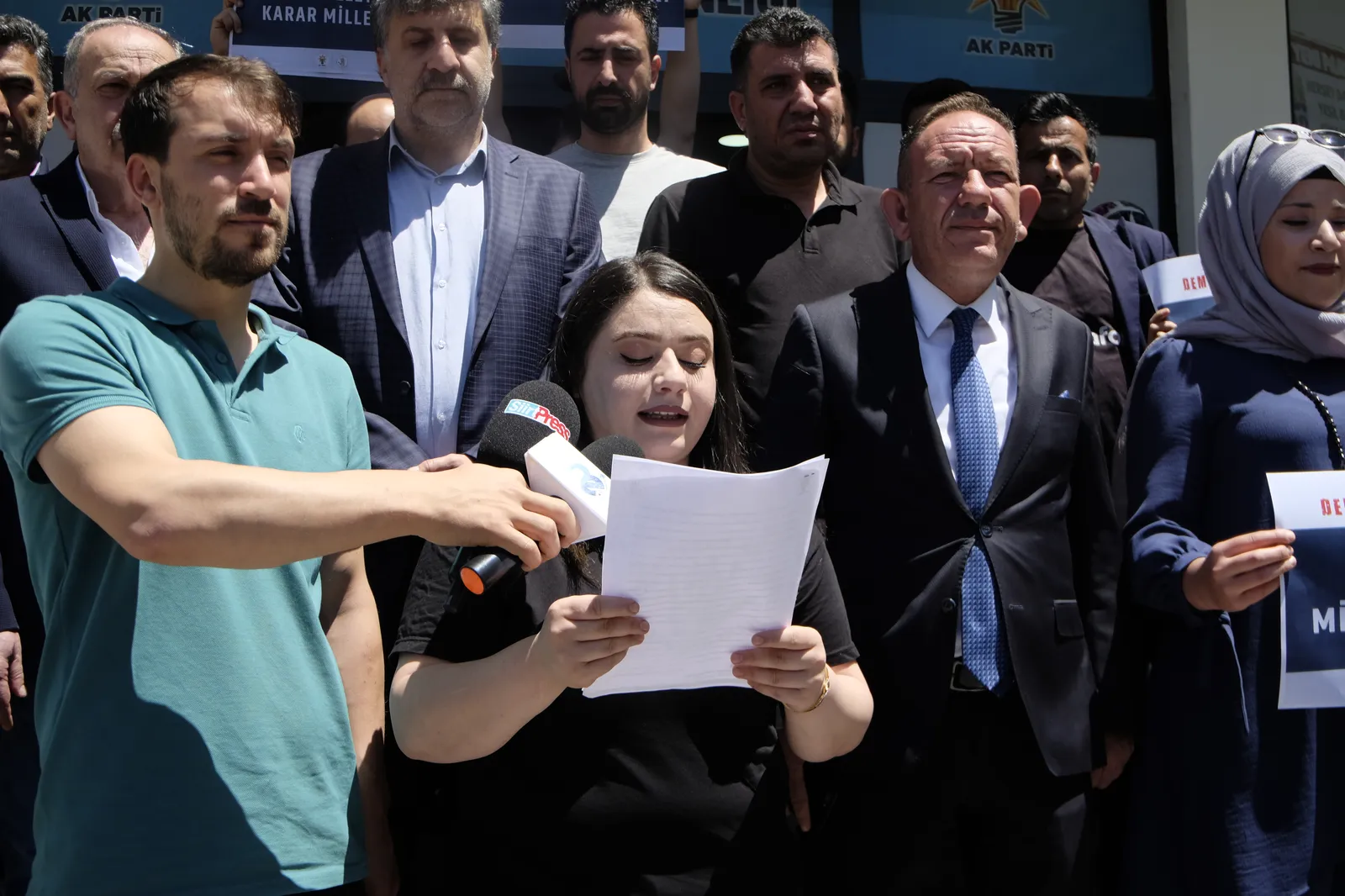 <strong>AK Parti Siirt: “27 Mayıs Darbesi Demokrasiye İhanet Olarak Hafızalarımıza Kazınmıştır”</strong>