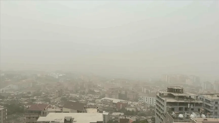 Siirt'te Toz Taşınımı, Görüş Mesafesini Düşürdü