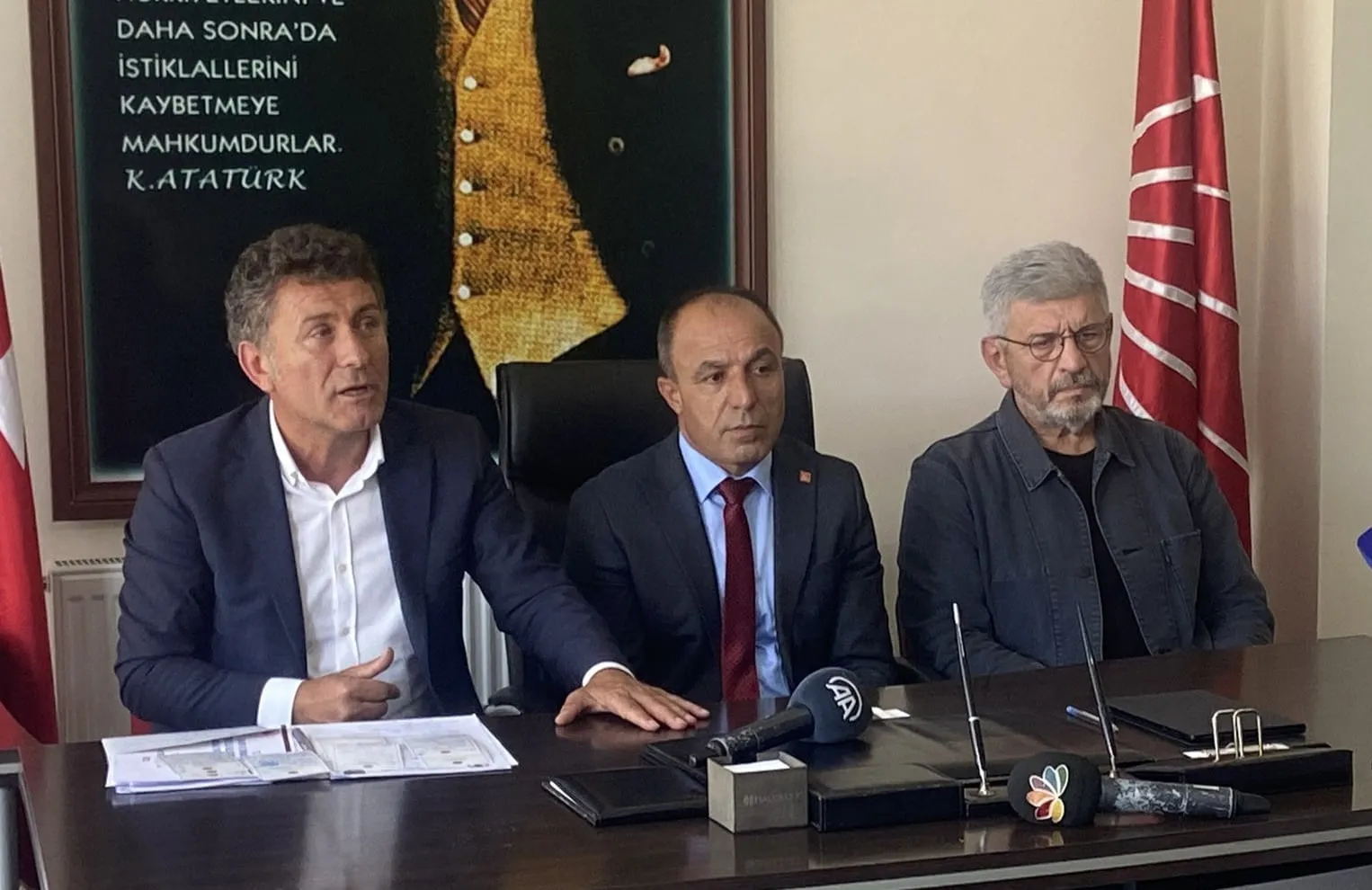 CHP milletvekilleri Sarıbal ve İslam Siirt'te temaslarda bulundu