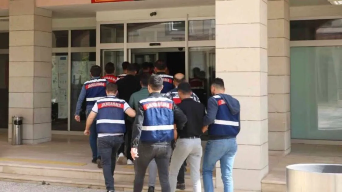 Siirt’te ’yasa dışı’ bahis operasyonunda 2 zanlı tutuklandı