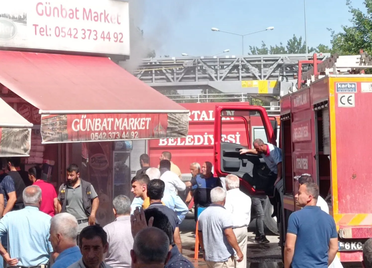 Kurtalan'da Bir Markette Yangın Çıktı