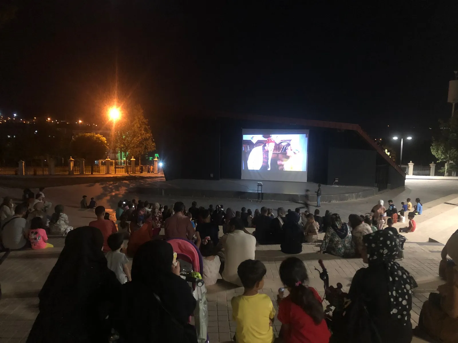 Siirt'te Açık Hava Sinema Günleri Başladı