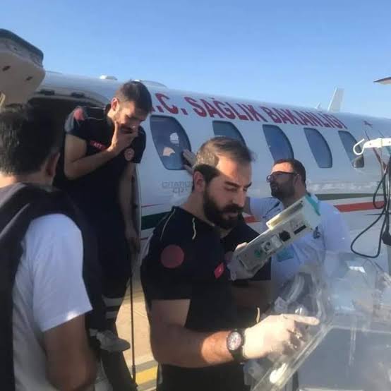 Siirt'te metabolik rahatsızlığı bulunan bebek ambulans uçakla Adana'ya sevk edildi