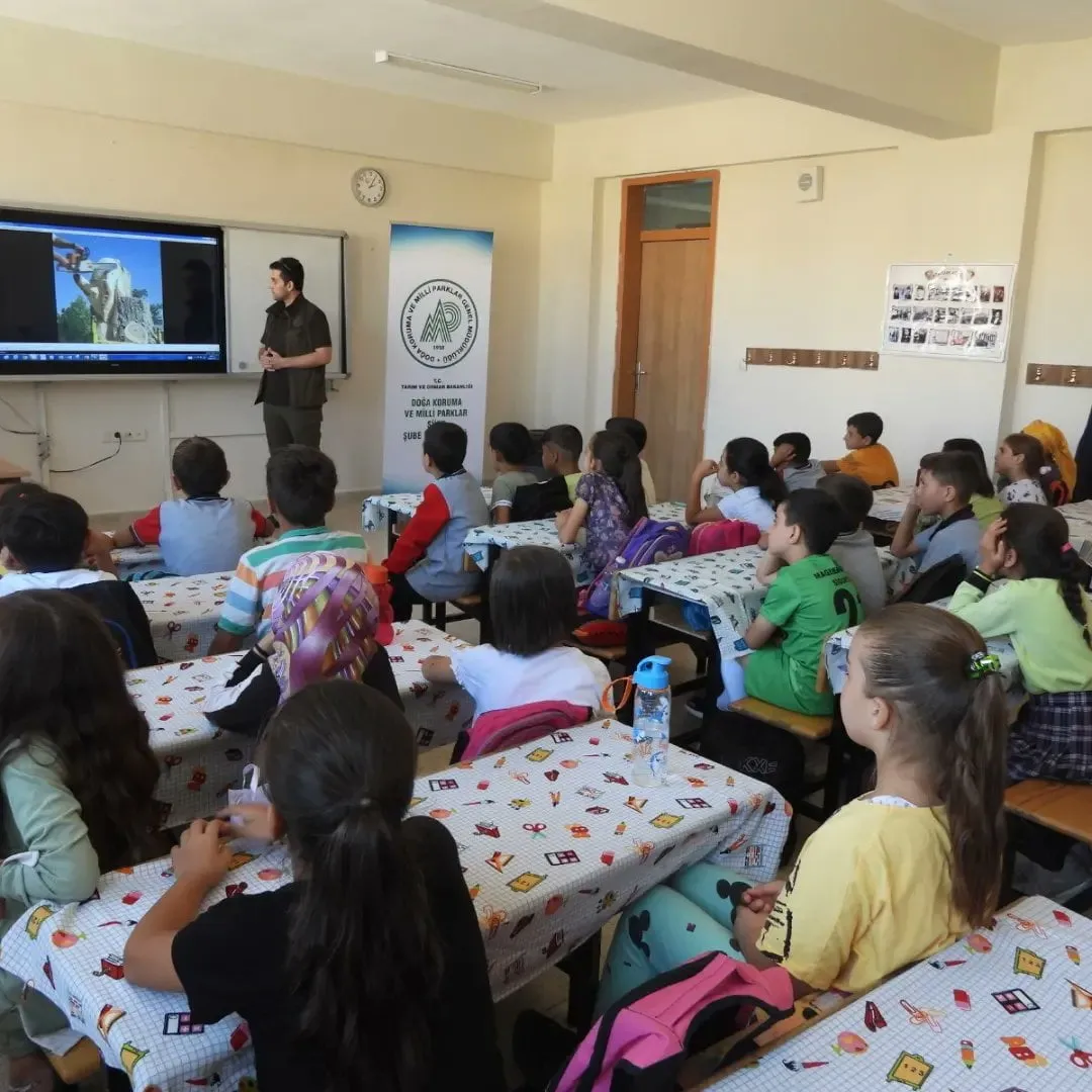 Siirt'te Öğrencilere Okullarda Tabiat Eğitimi Verildi