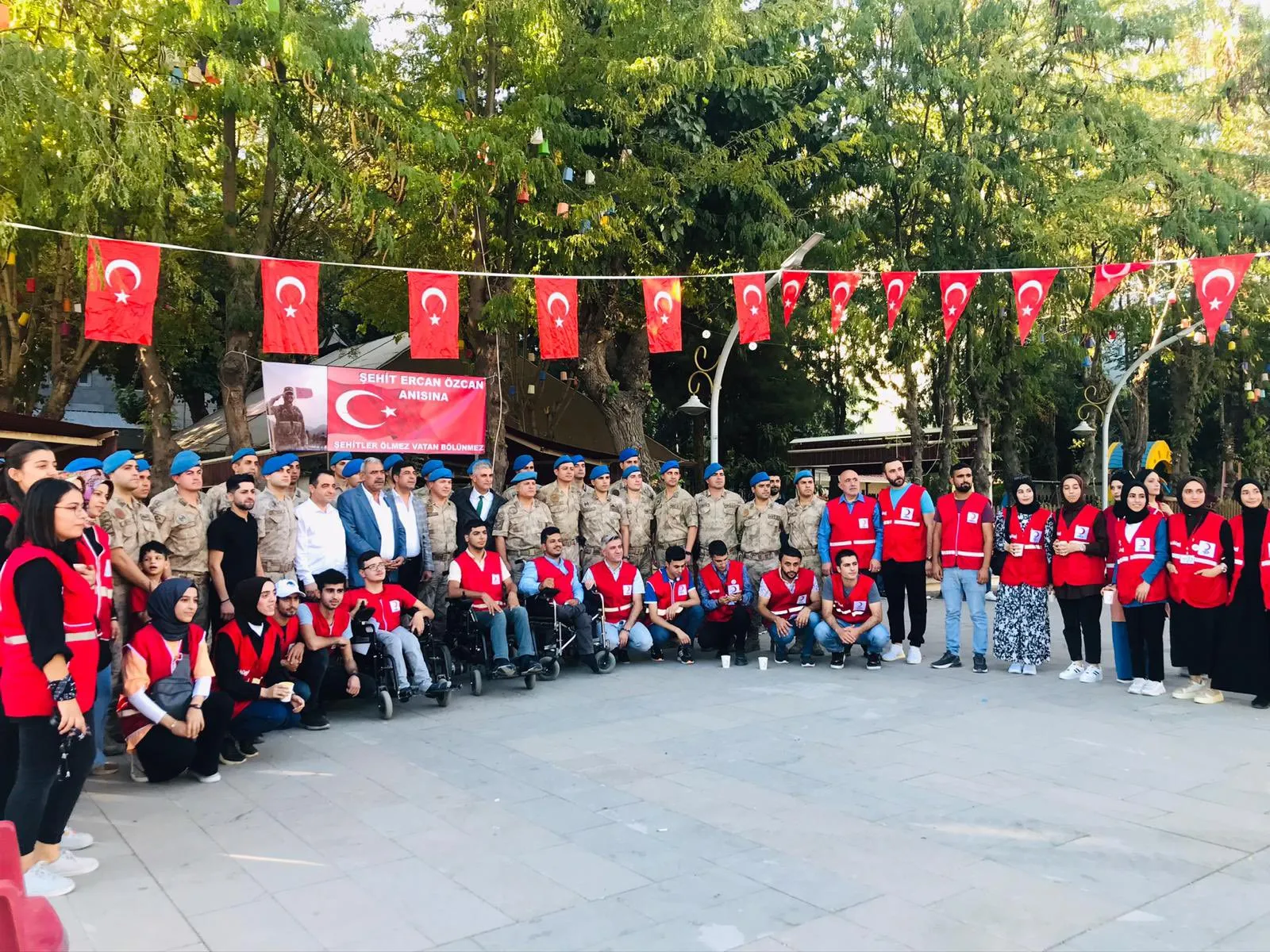 Kızılay Siirt’te Şehit Asker Anısına Çorba Dağıttı