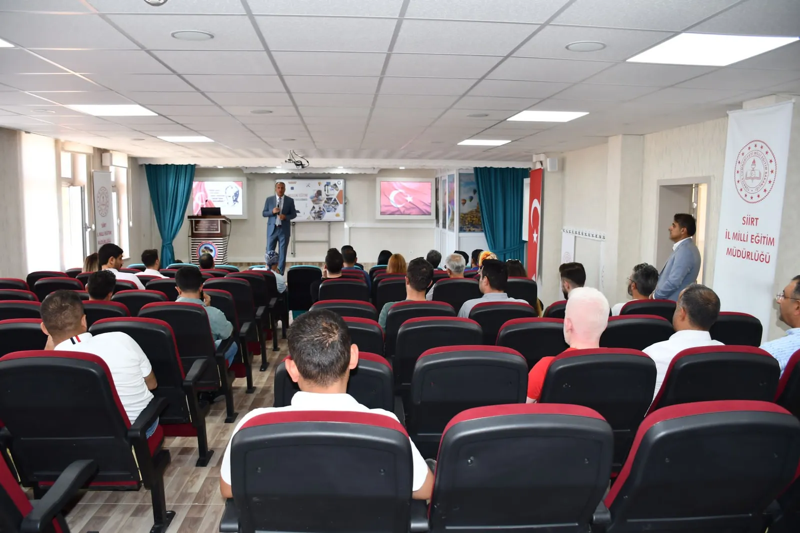 Mesleki Eğitim Merkezleri ile Sektör Temsilcileri Bir Araya Geldi