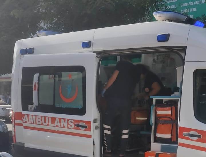 Aydınlar Caddesi'nde 2 Grup Arasında Taşlı Sopalı Kavga