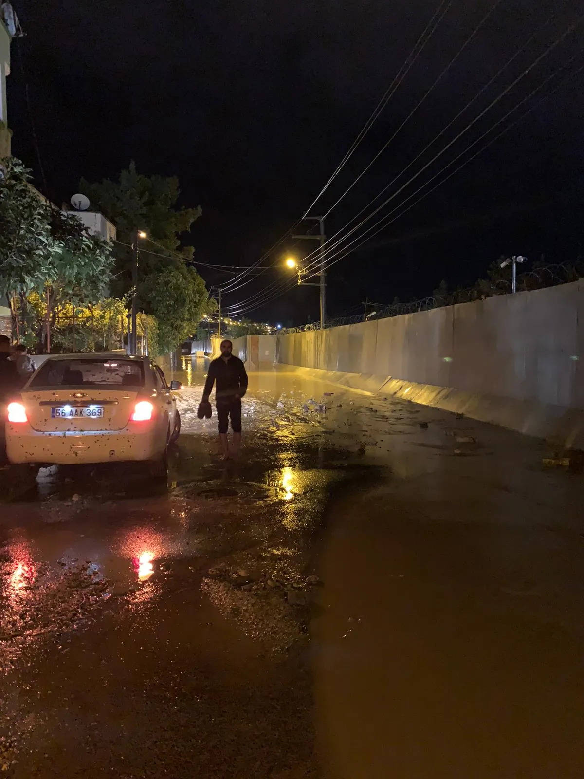 Siirt’te Bir Kadın Yağışlarla Devrilen Duvarın Altında Kaldı