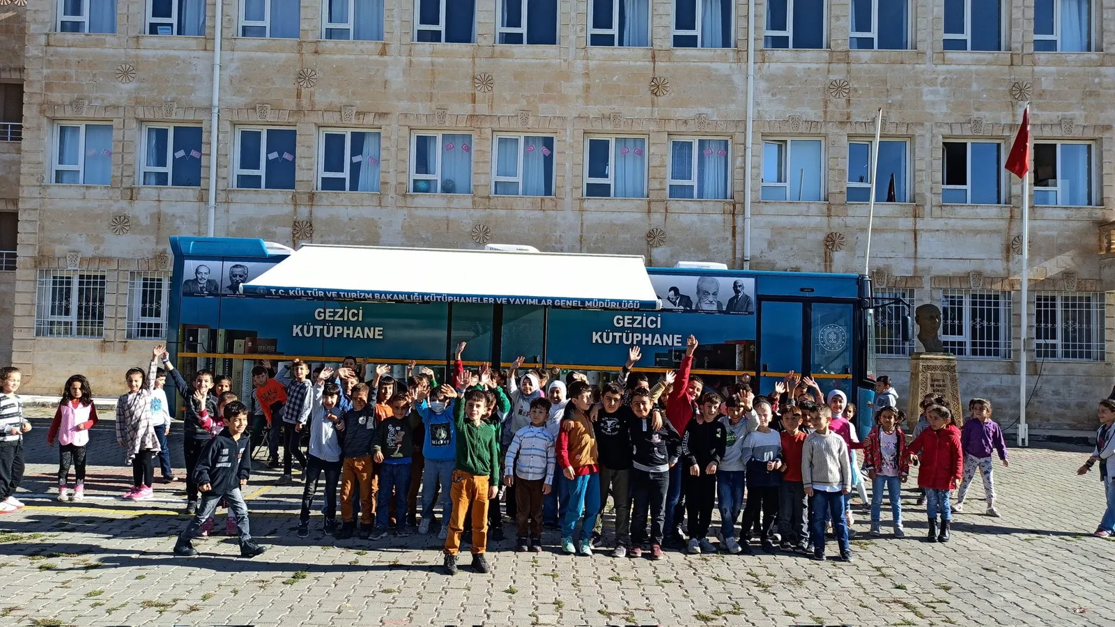 Gezici Kütüphane İlk Okuyucularıyla Buluştu