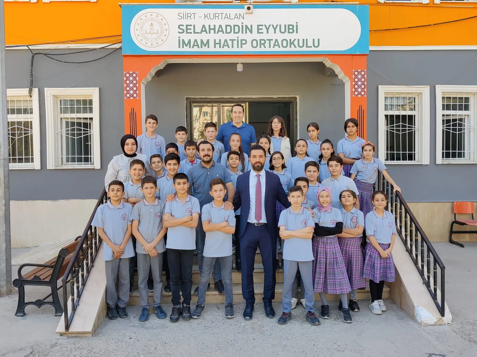 Kurtalan Selahaddin Eyyubi Ortaokulunda 35 Öğrenci Burs Almaya Hak Kazandı
