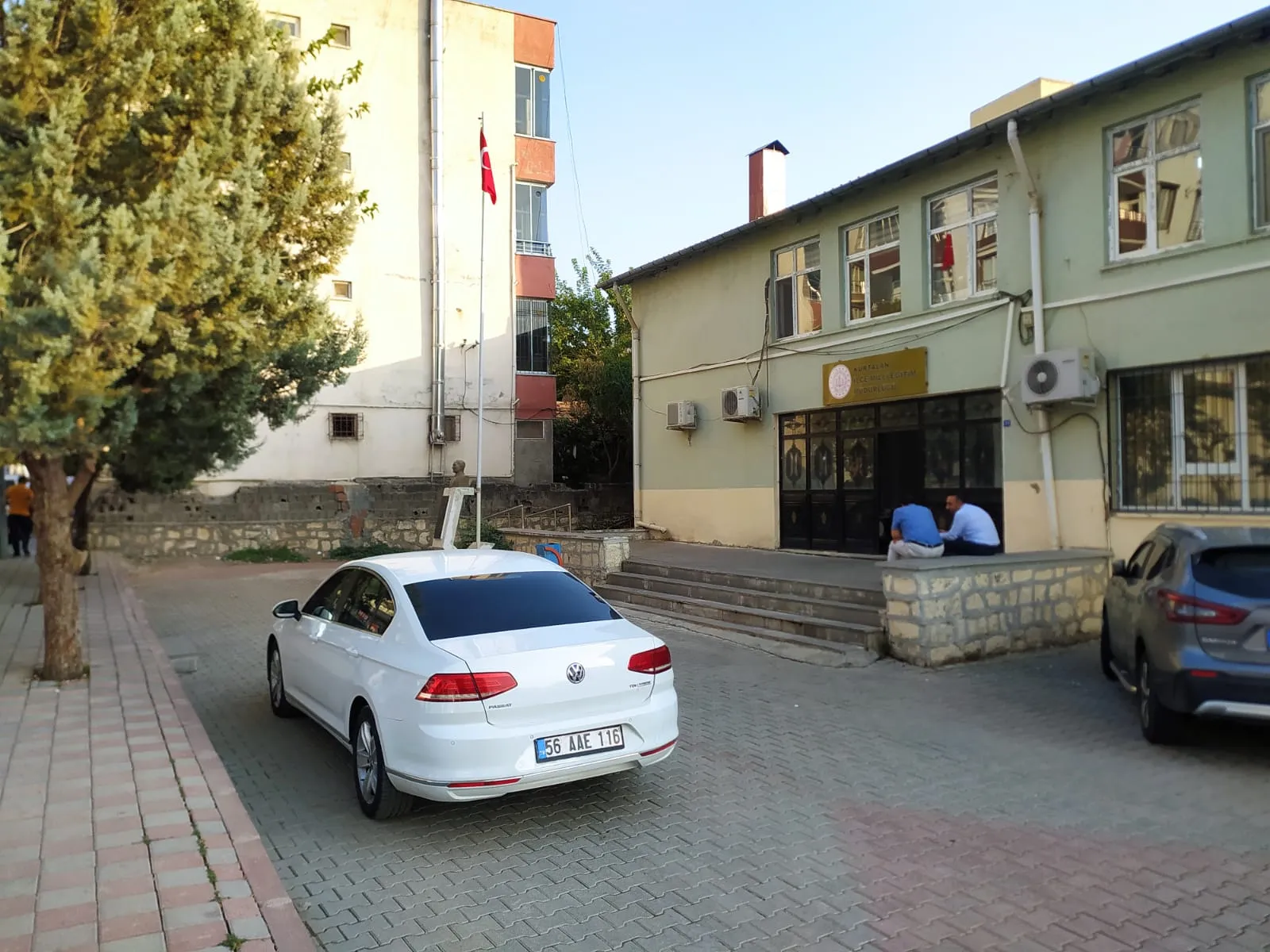 Kurtalanlılar Milli Eğitim Binasının Yenilenmesini İstiyor
