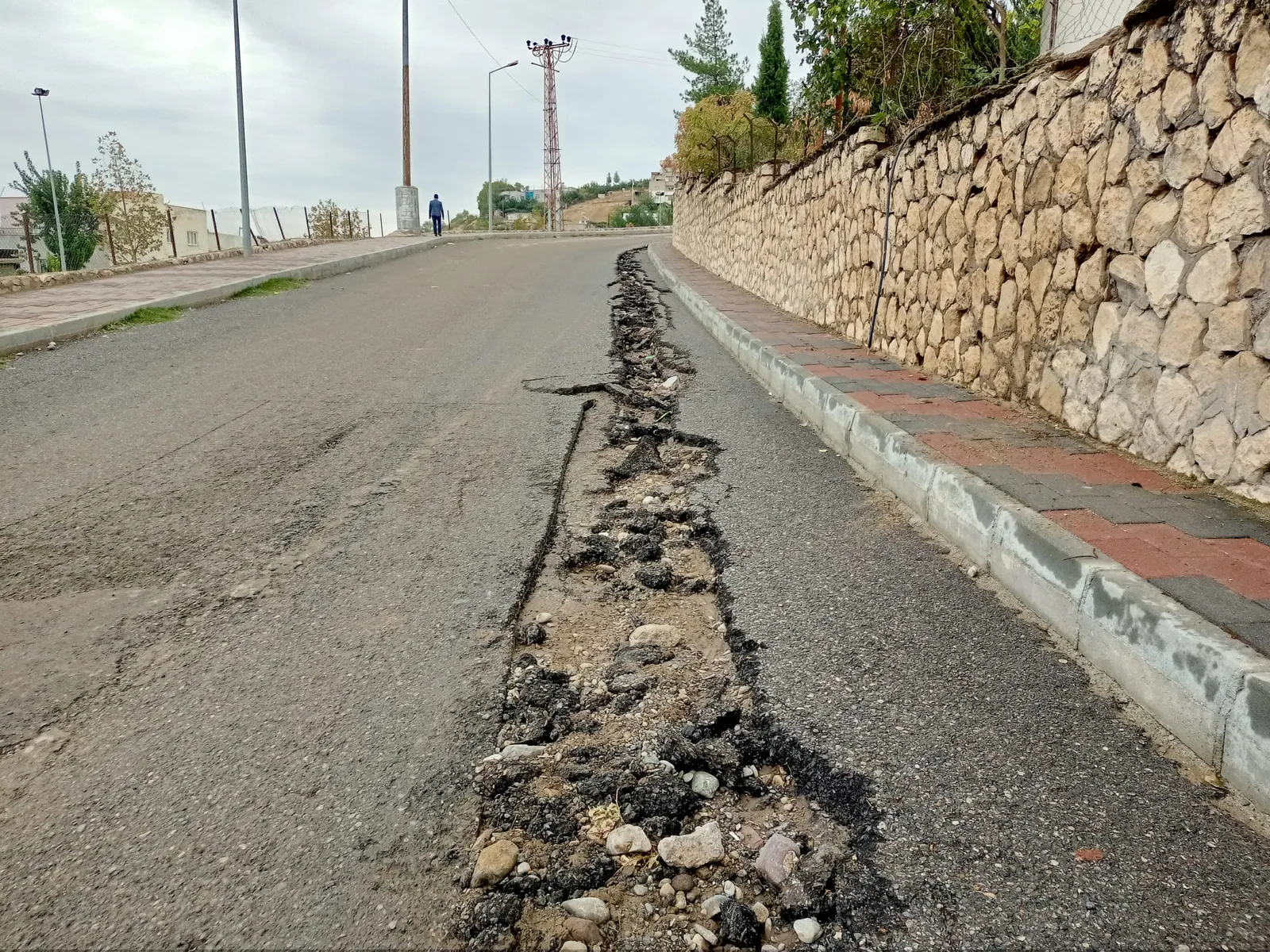 Yolu Yaptılar Boruyu Unuttular
