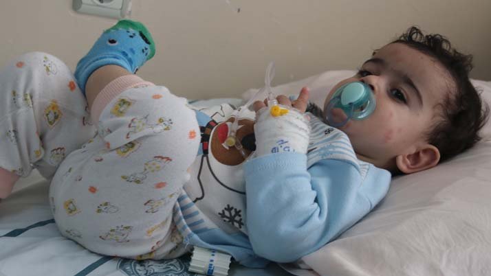 Doğuştan Yemek Borusu Kapalı Olan Siirtli Bebek 5 Ameliyatla Sağlığına Kavuştu