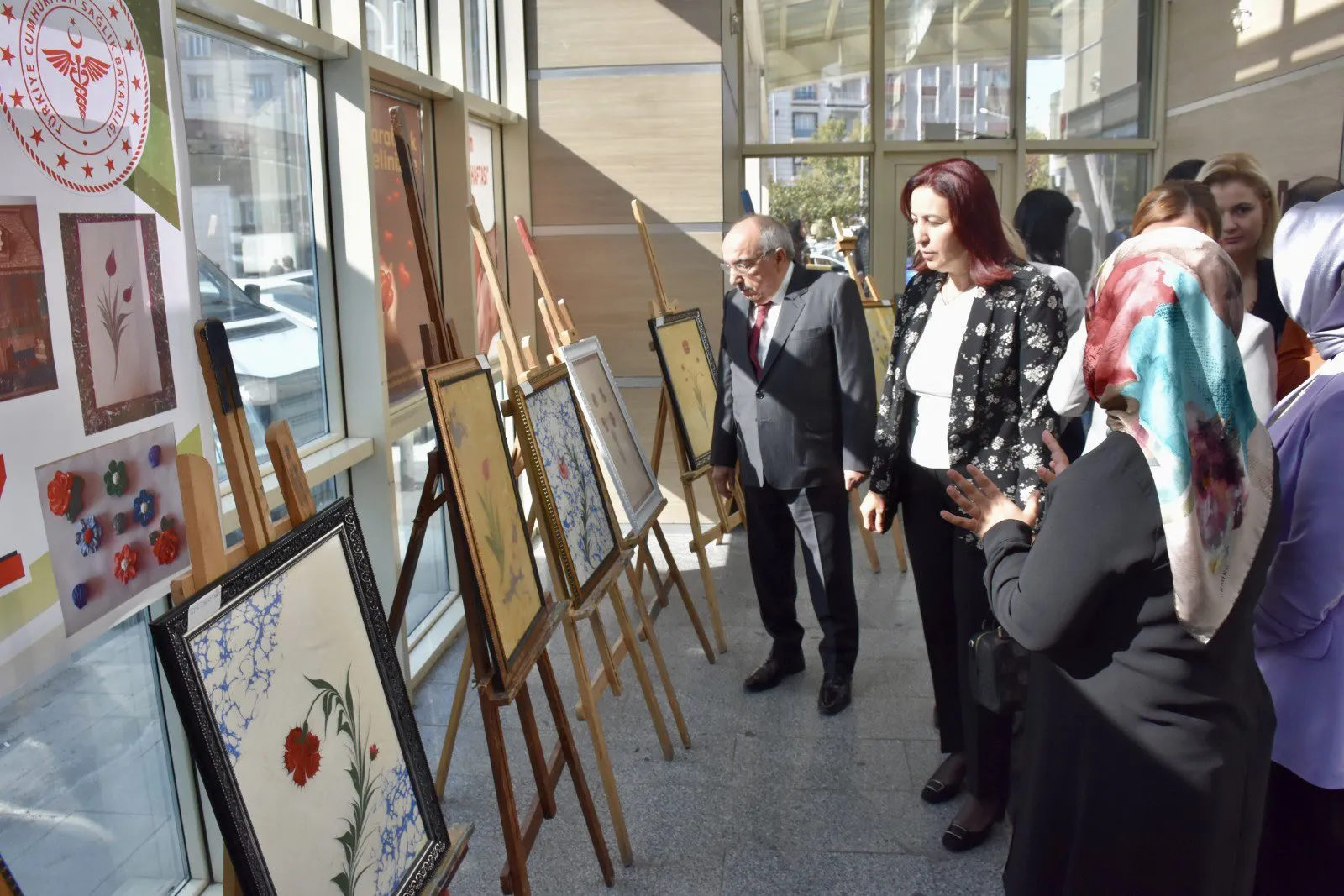 Siirt'te Toplum Ruh Sağlığı Merkezi Hastalarının El İşi Ürünleri Sergilendi