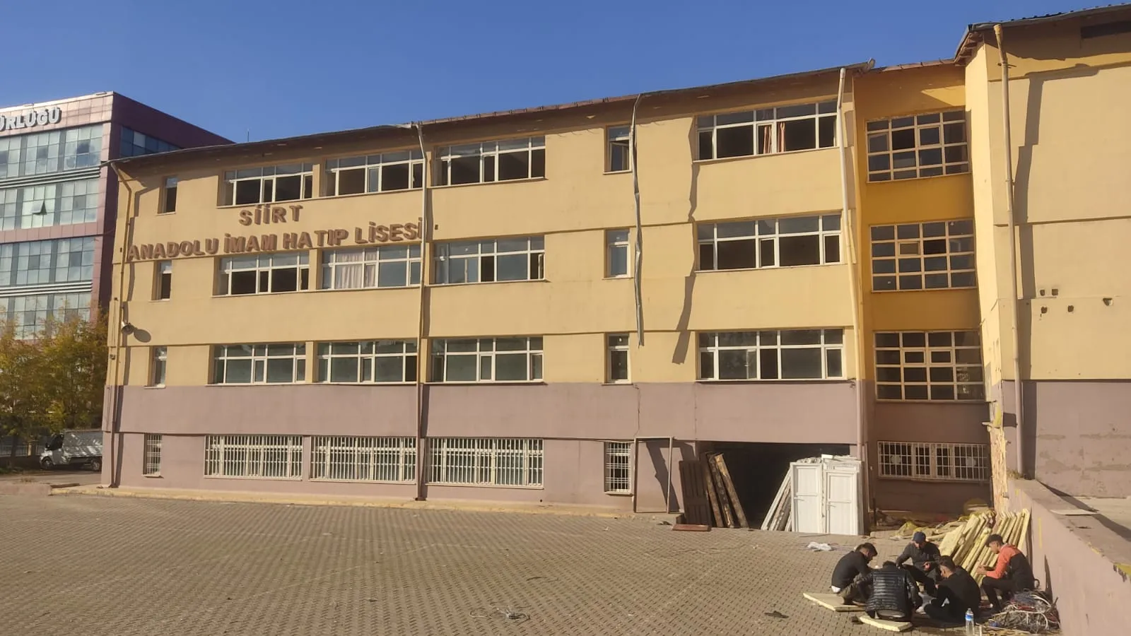 Siirt Anadolu İmam Hatip Lisesi Yıkılıyor
