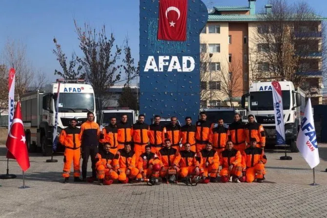 AFAD'ın Yeni Arama Ve Kurtarma Teknisyenleri Yemin Ederek Göreve Başladı