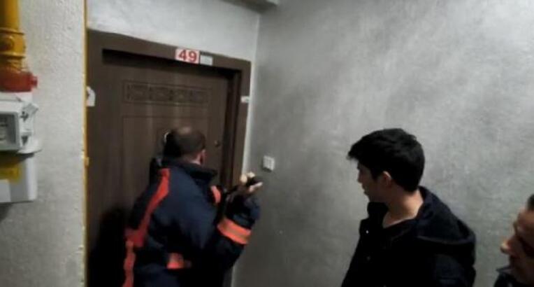 Siirt'te Evde Baygın Bulunan Öğretmen Hastaneye Kaldırıldı