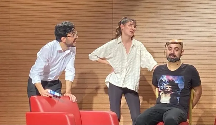 "Pislik" Adlı Tiyatro Oyunu Siirt Barosunda Sahnelendi