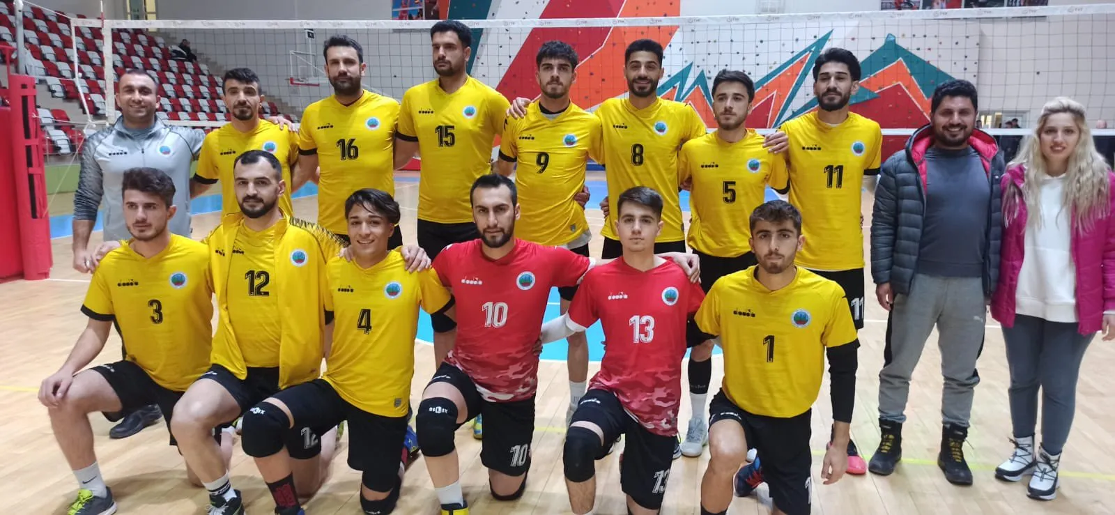 Siirt Belediyesi Voleybol Takımı Son 16 Turunda