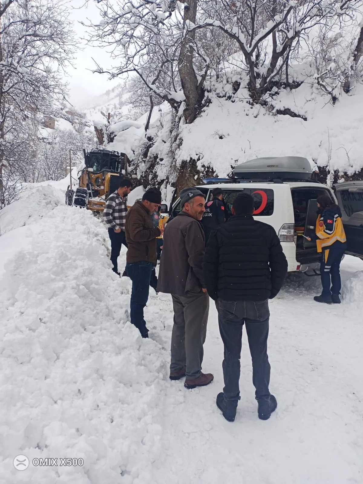Şirvan'da Hamile Kadın Ekipler Tarafından Hastaneye Ulaştırıldı
