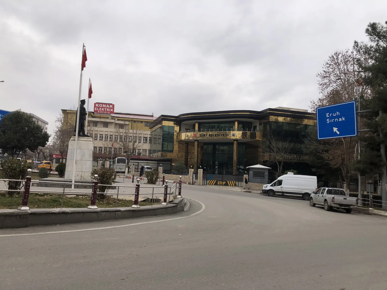 Milletvekili ile Belediye Arasında Canpolat Tartışması