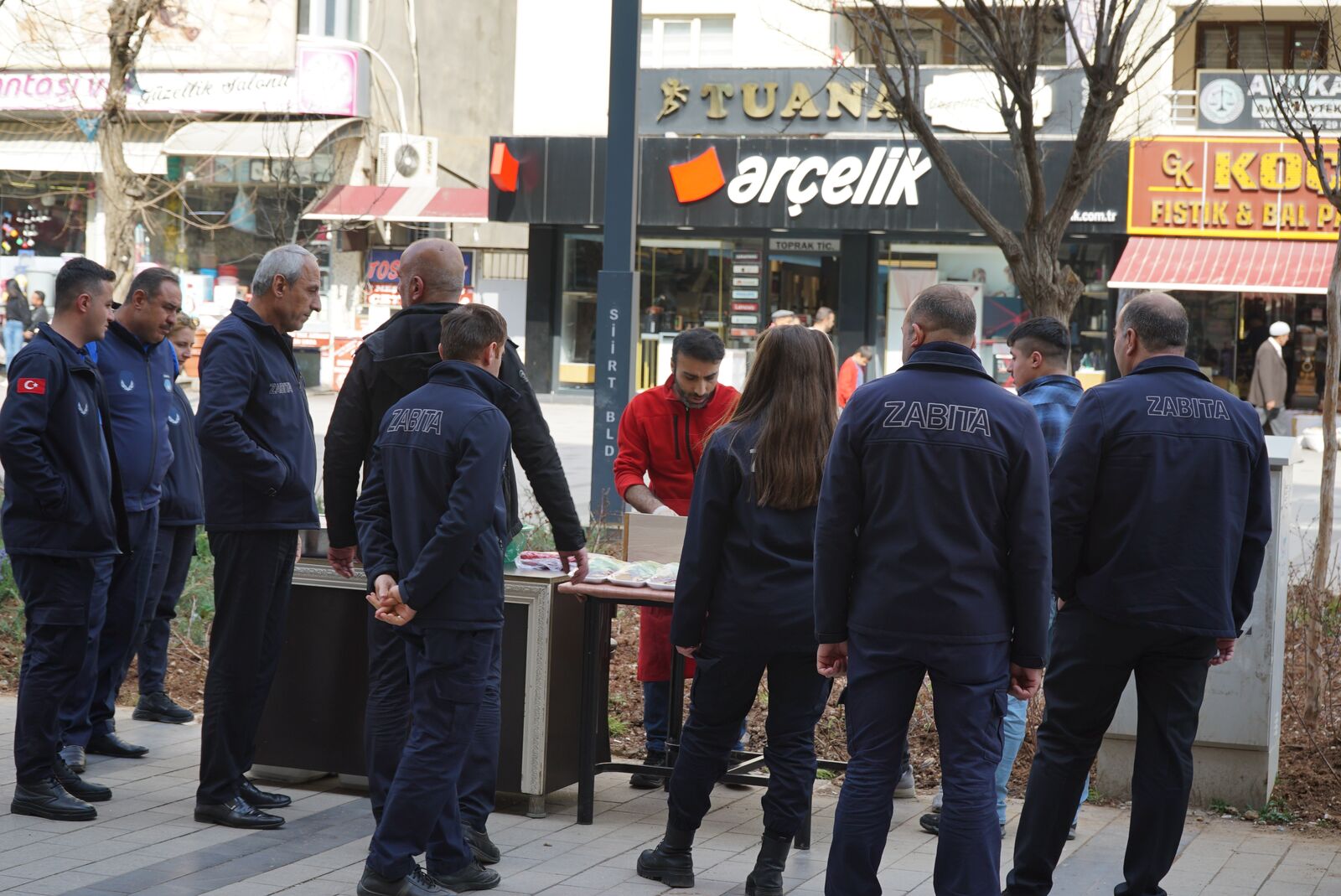 Siirt’te Zabıtalardan Seyyar Satıcı Denetimi