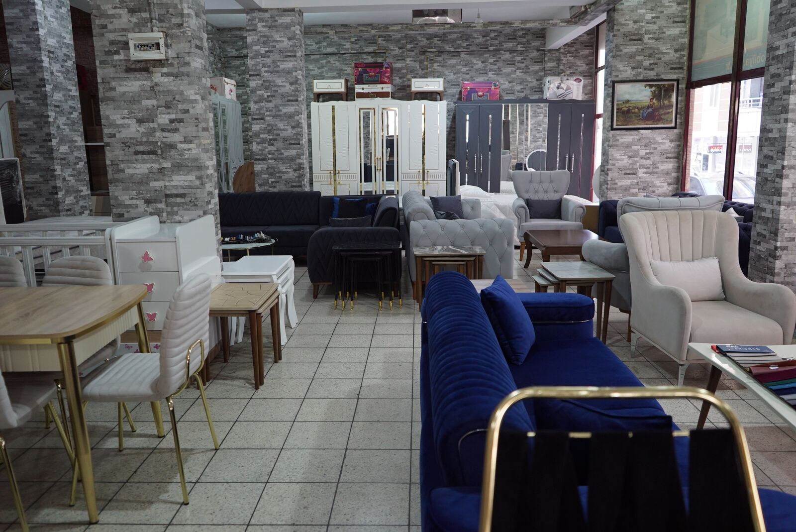 Sıfır Mobilya Zengin İşi Oldu