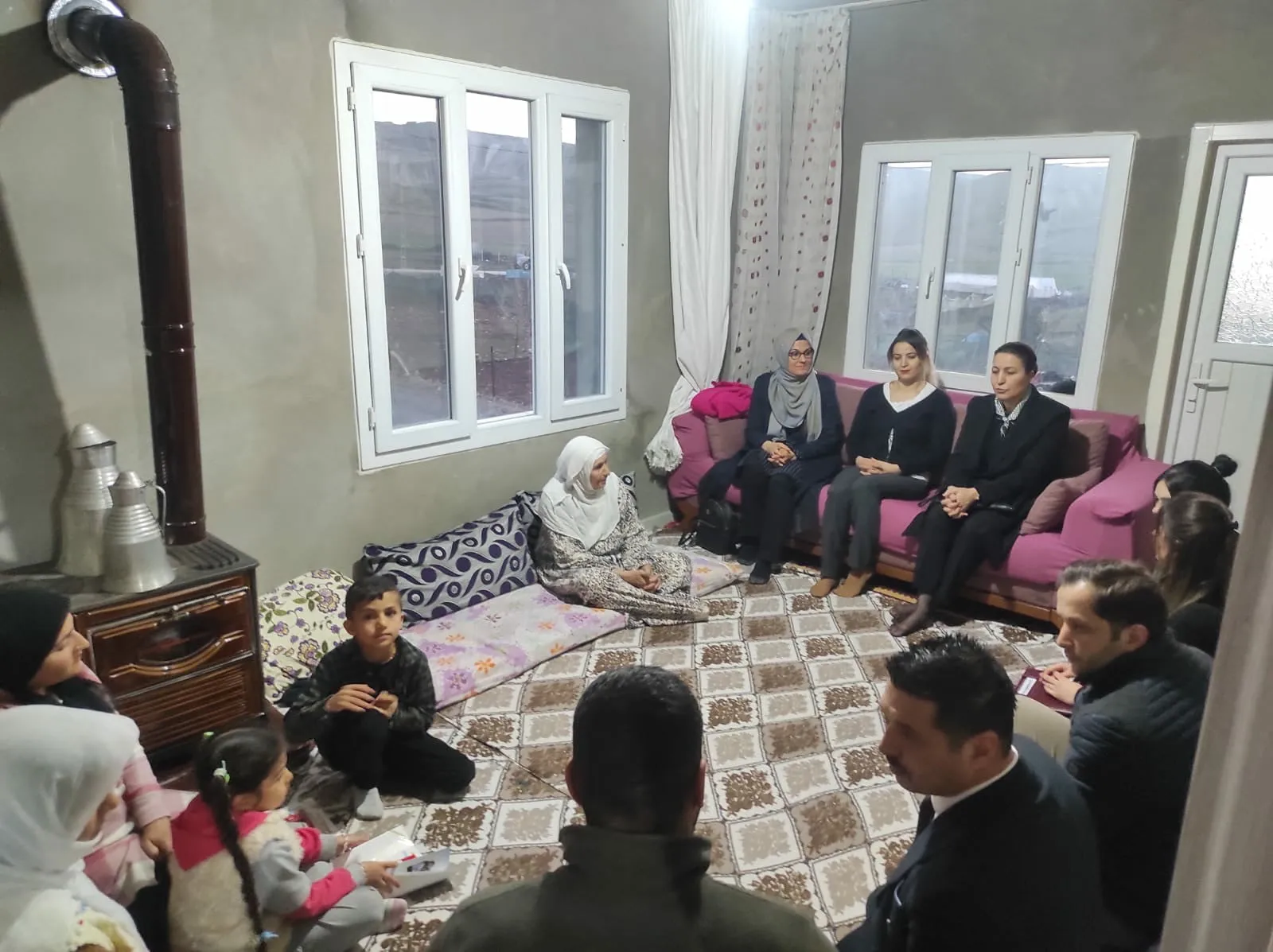 Siirt’te 975 Depremzede Aile Eşzamanlı Ziyaret Edildi