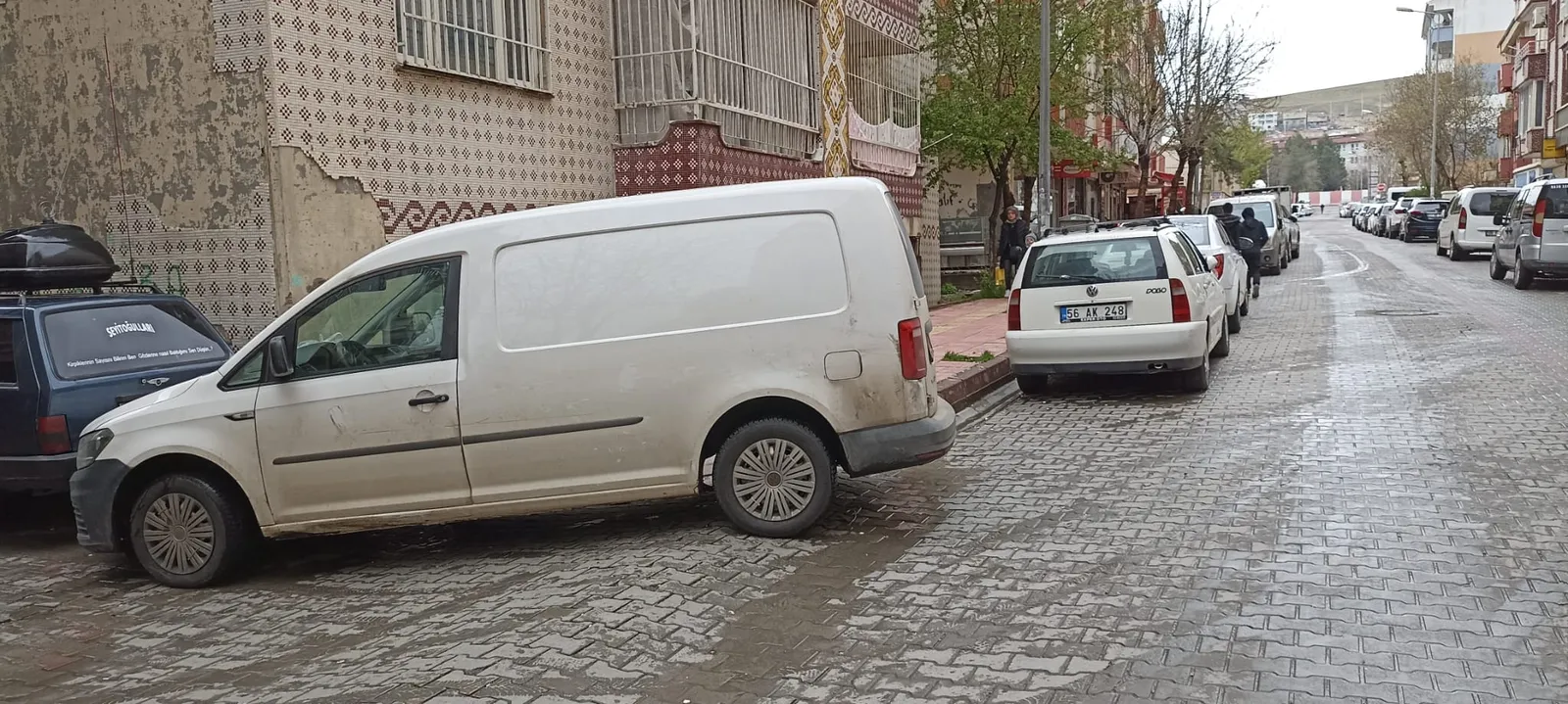 Siirt’te Çift Parklanma Trafiği Felç Ediyor
