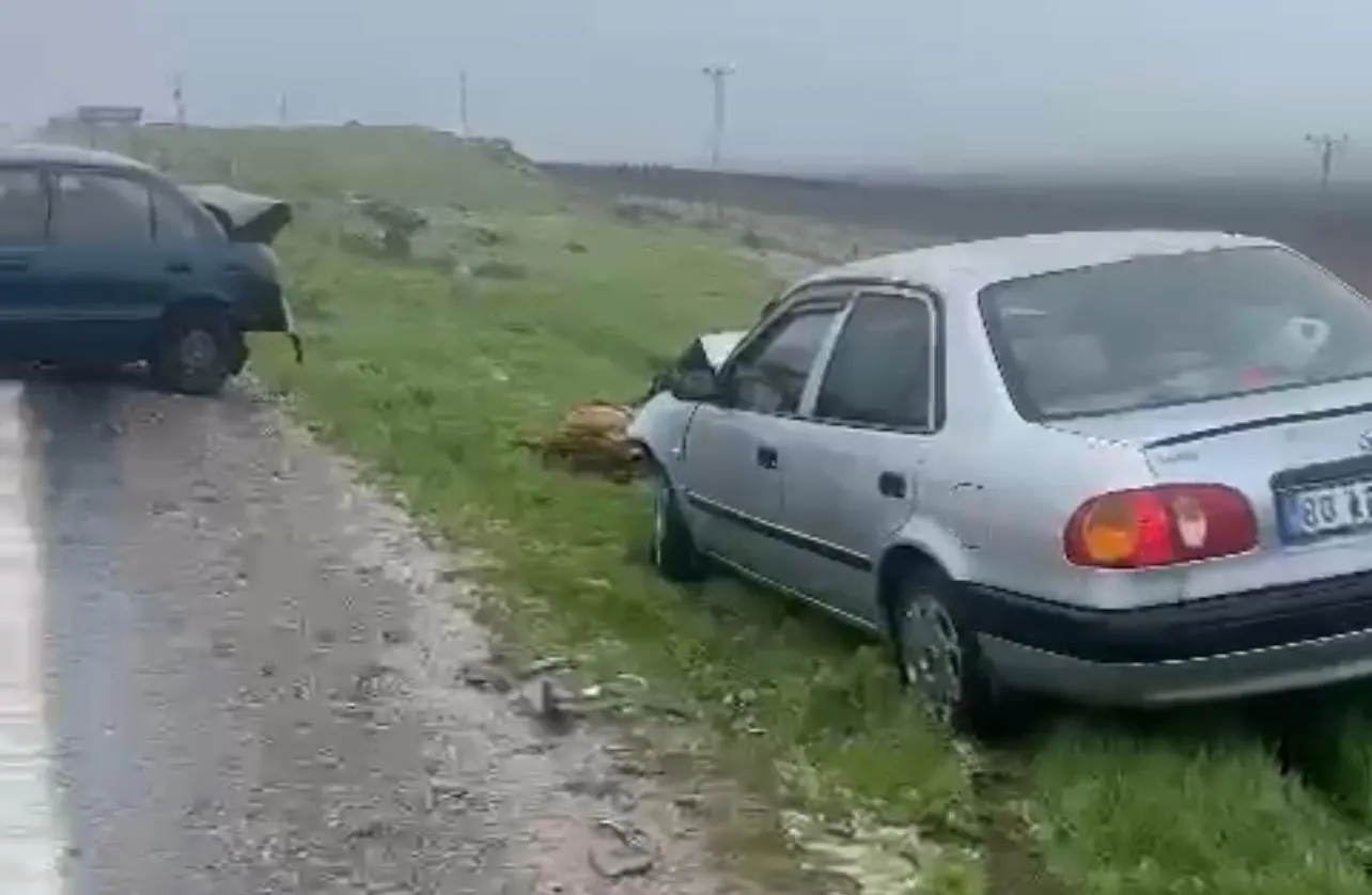 Kaygan Zemin Yine Kazaya Neden Oldu: 2 Yaralı